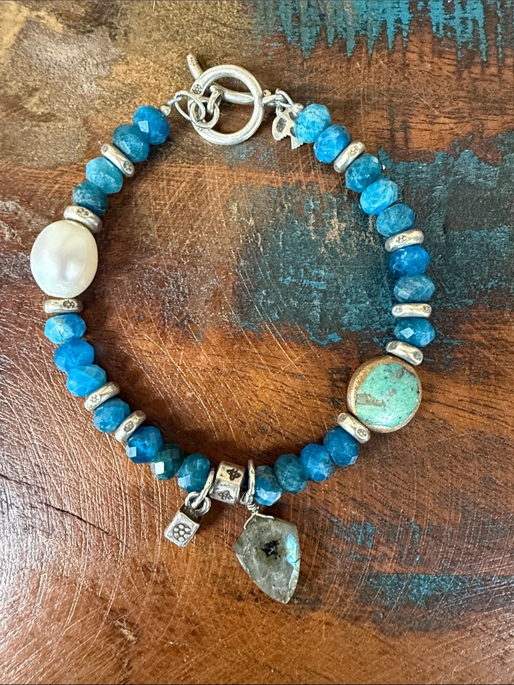 “Keep it cool bracelet”. New with tags from Sundance.